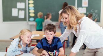 Per Dekret werden Schüler aus den Internationalen Klassen vorrangig auf Realschulen verteilt.